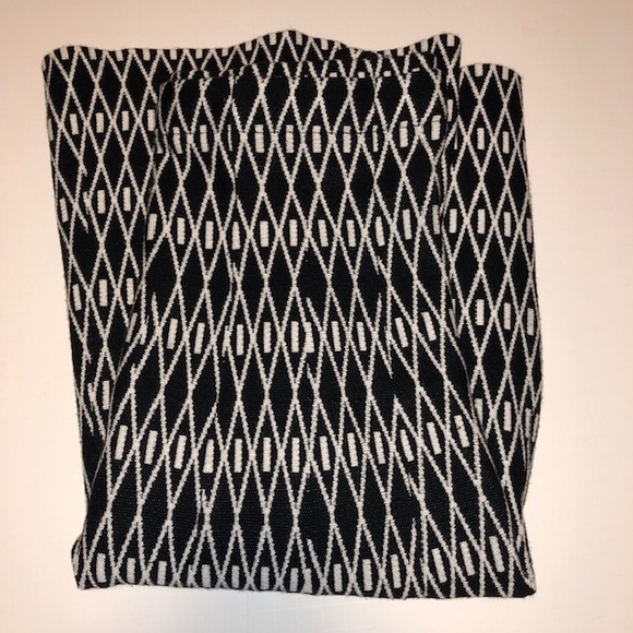 Orange designed size small midi skirt - Picture 4 of 4